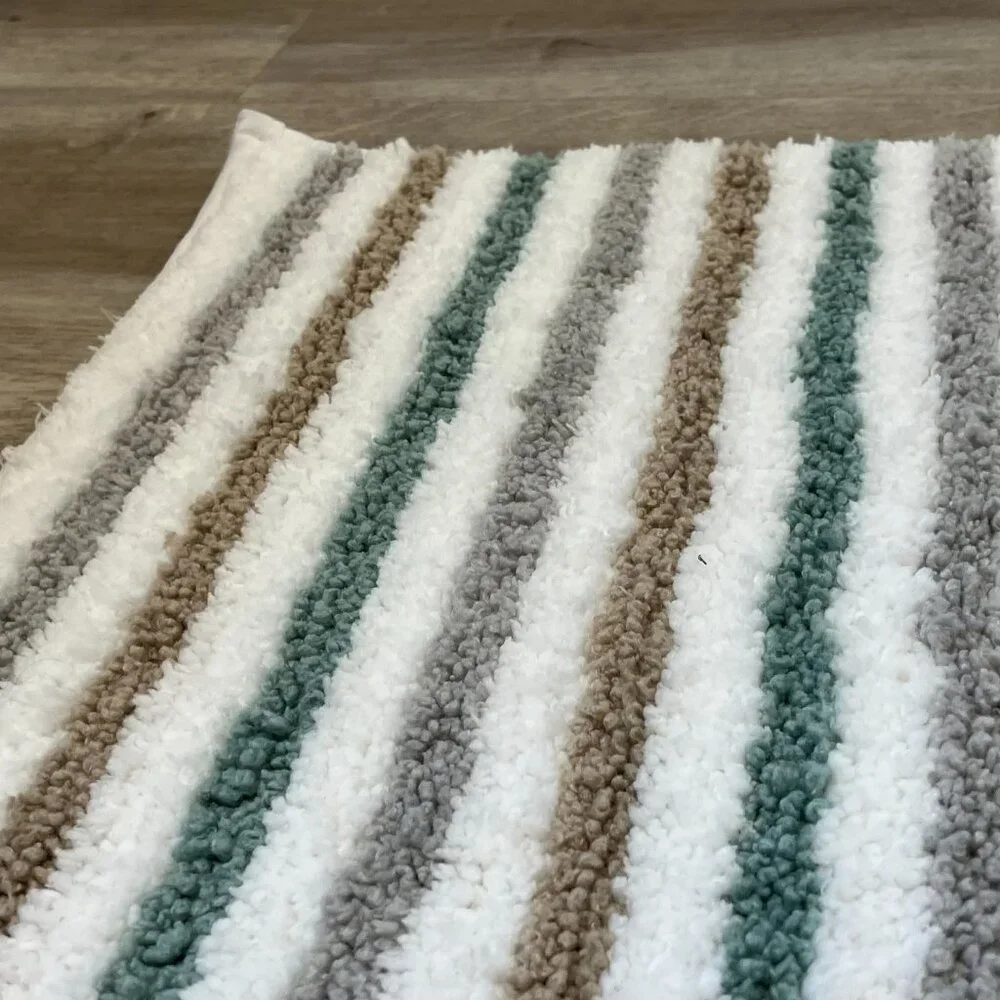 Mainstays Multi-Color Stripe Rectangular Bath Rug NWOT - Picture 3 of 3